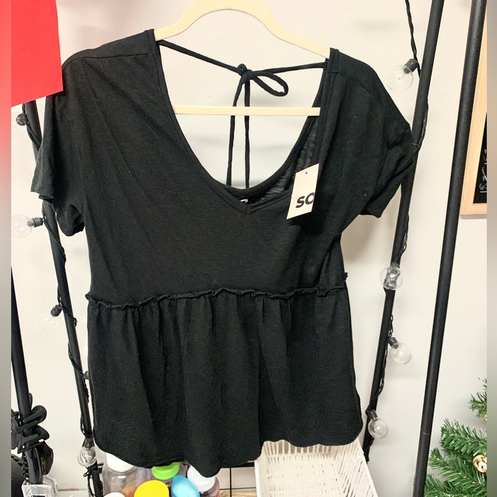 Black tie v-neck oversized ruffle shirt